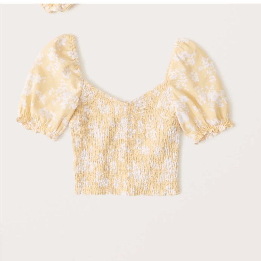 NWT Abercrombie Smocked Puff Sleeve Linen Top with matching Scrunchie